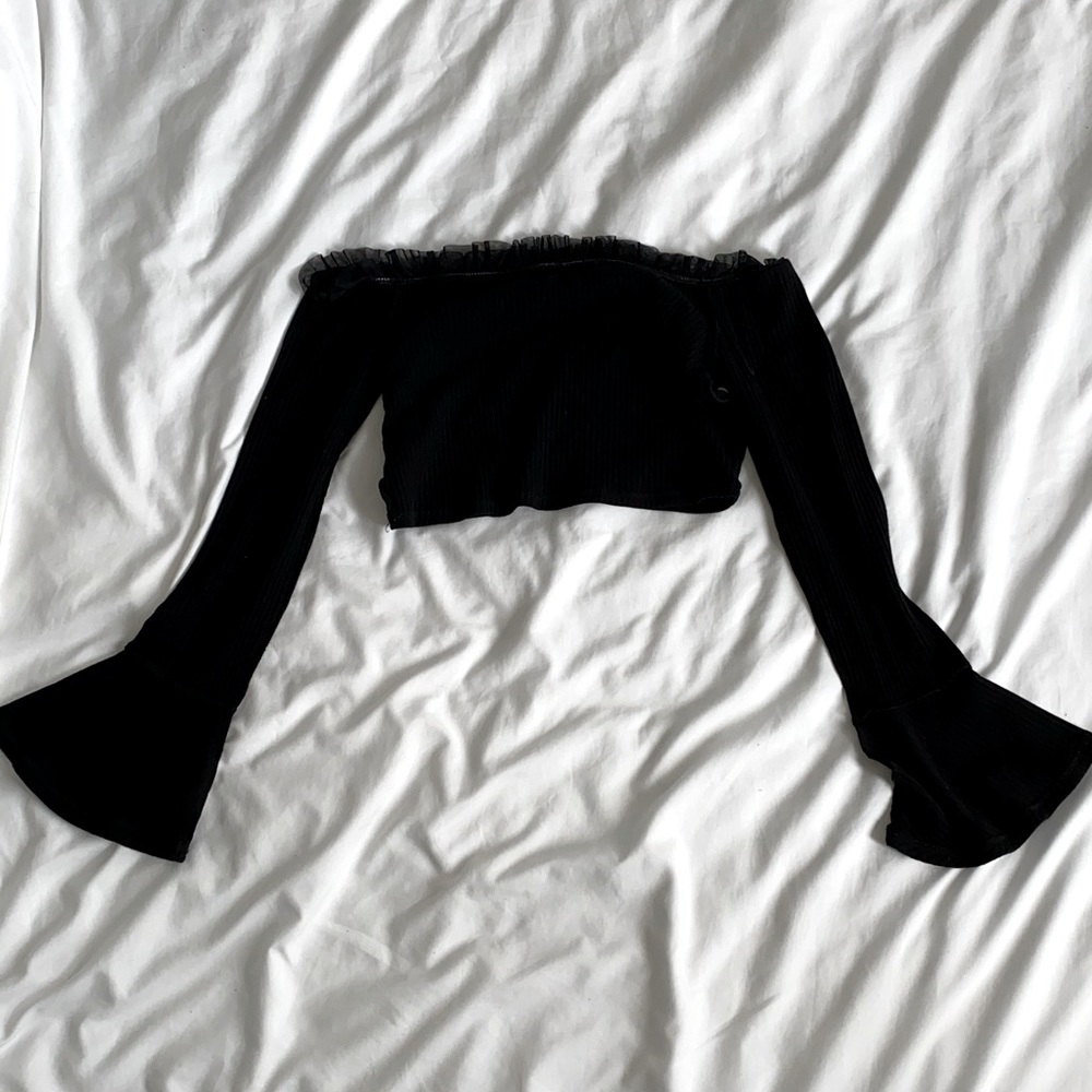 Black bell sleeve crop top